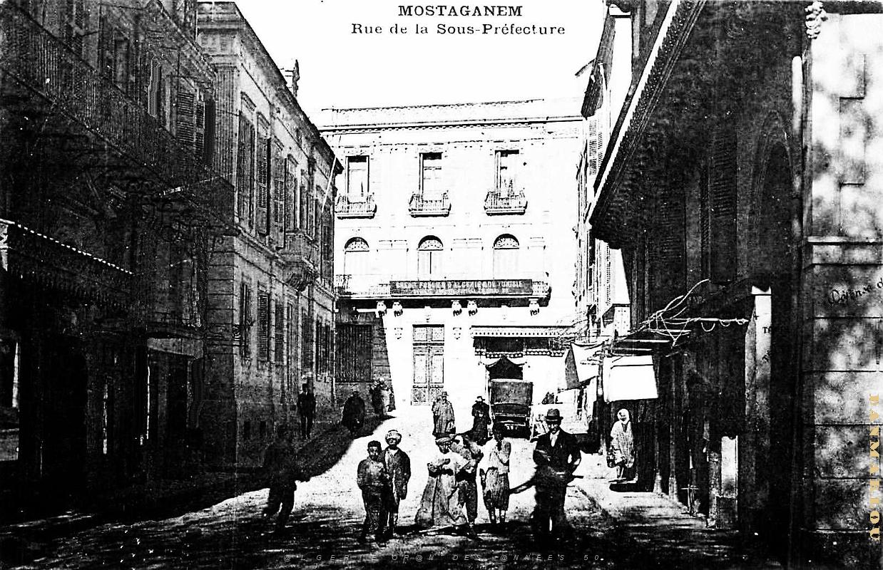 Mostaganem - Rue de la Sous-Prefecture.jpg